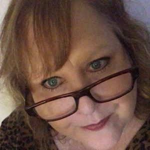 Meet your Posher, Dana